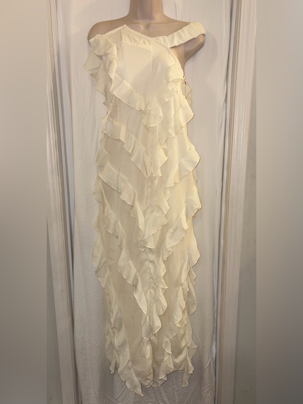 Prettylittlethings Elegant One-Shoulder Ruffle Maxi Dress - Cream NWT